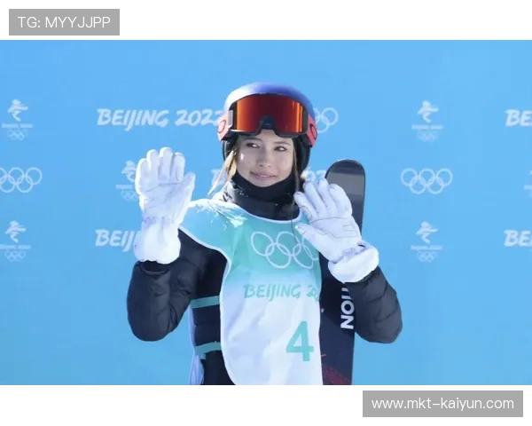 谷爱凌完成1620动作后振臂高呼：自由式滑雪大跳台决赛，中国选手挑战极限成功夺金